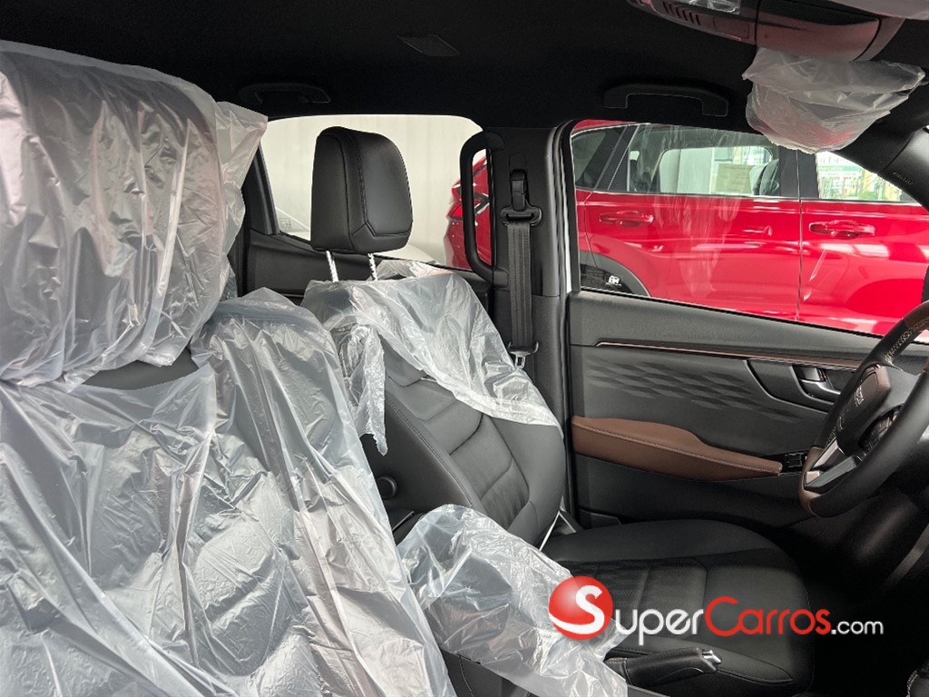 2027 Isuzu DMAX LSE — foto 8 / 10