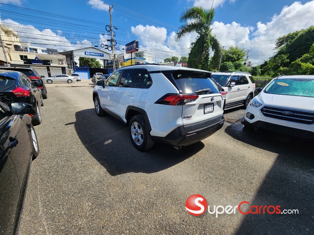2020 Toyota RAV4 XLE Hybrid — foto 4 / 10