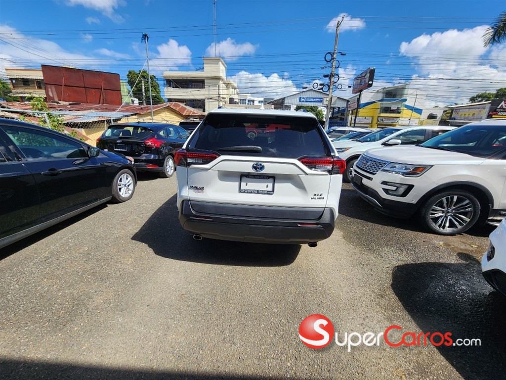 2020 Toyota RAV4 XLE Hybrid — foto 5 / 10