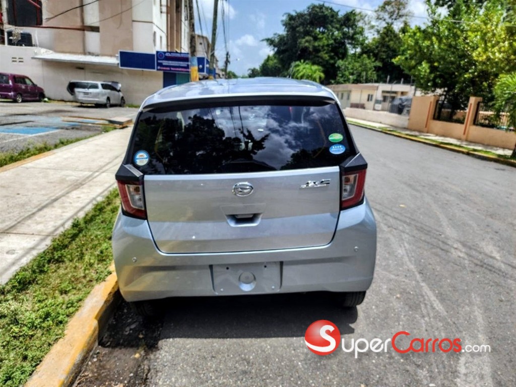 2020 Daihatsu Mira — foto 6 / 12