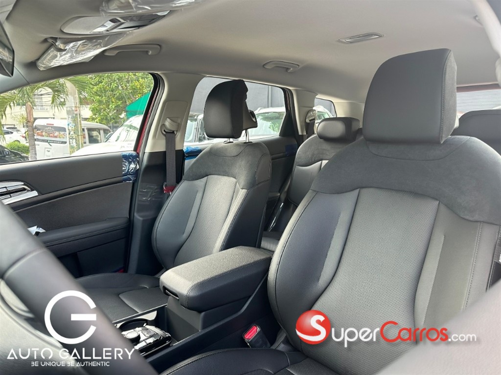 2026 Kia Sportage Luxury — foto 9 / 12
