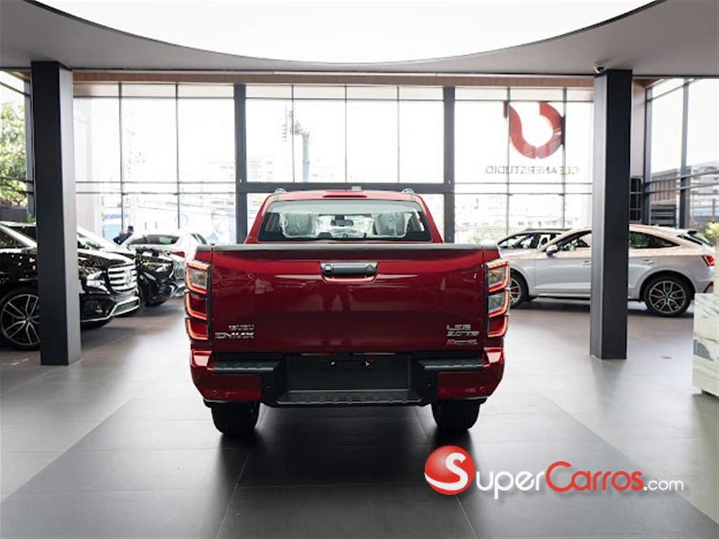 2027 Isuzu DMAX LSE — foto 6 / 12
