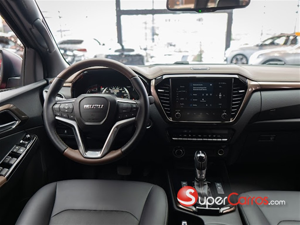 2027 Isuzu DMAX LSE — foto 11 / 12
