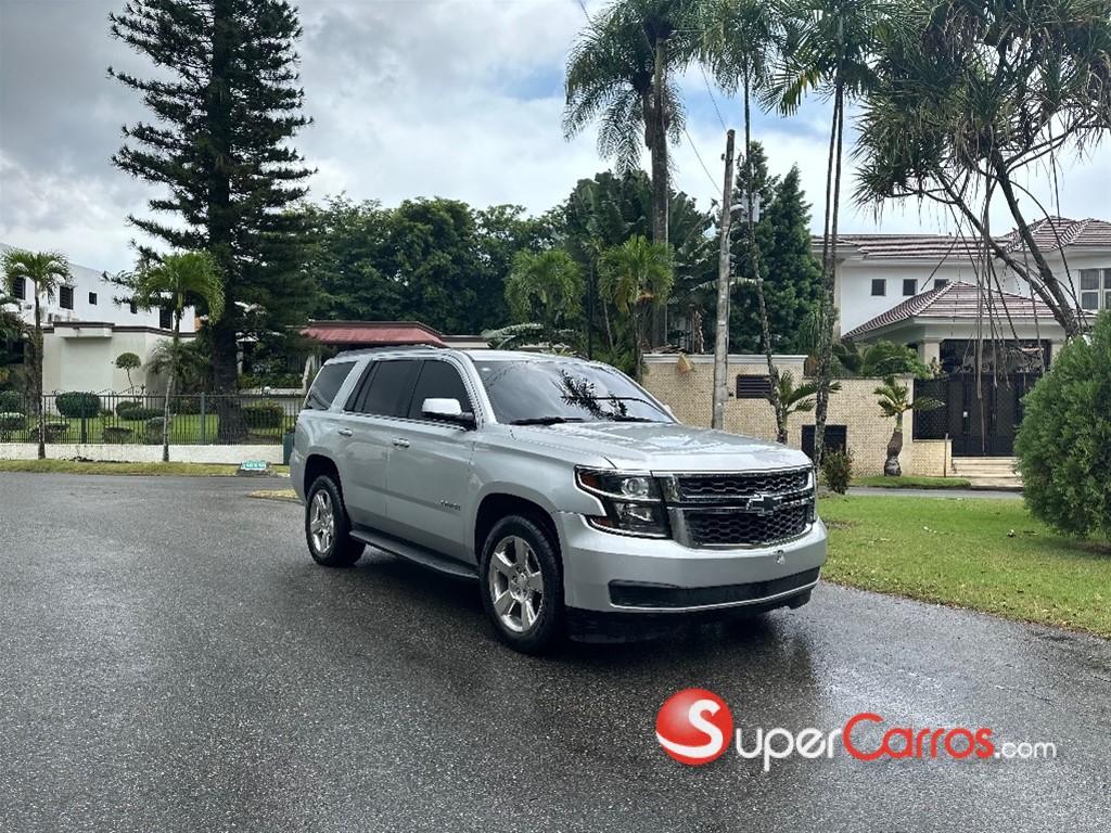 2016 Chevrolet Tahoe LS — foto 2 / 10