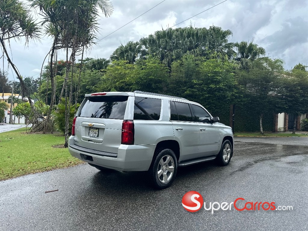 2016 Chevrolet Tahoe LS — foto 4 / 10