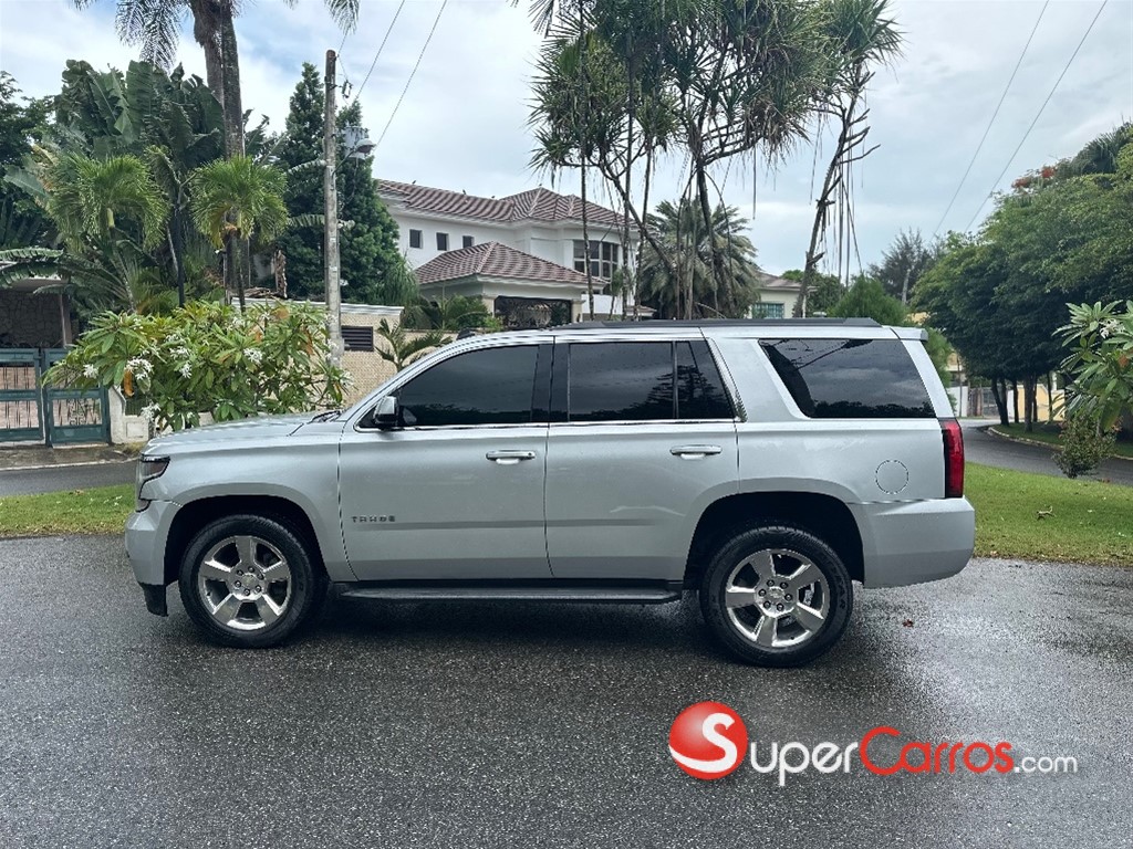 2016 Chevrolet Tahoe LS — foto 6 / 10