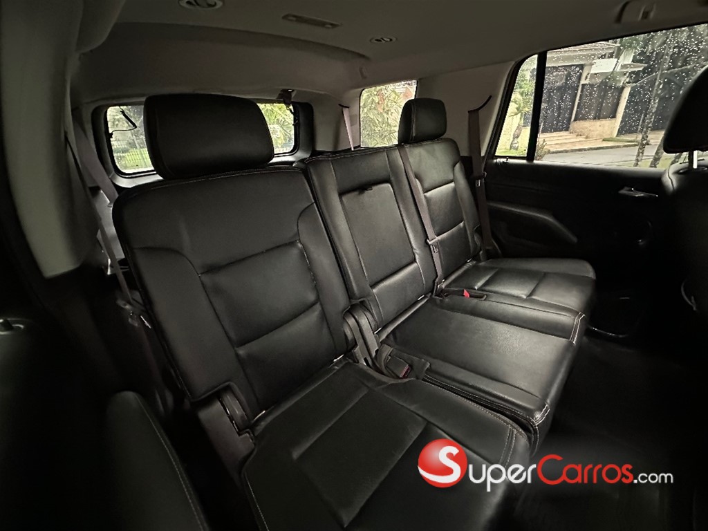 2016 Chevrolet Tahoe LS — foto 9 / 10