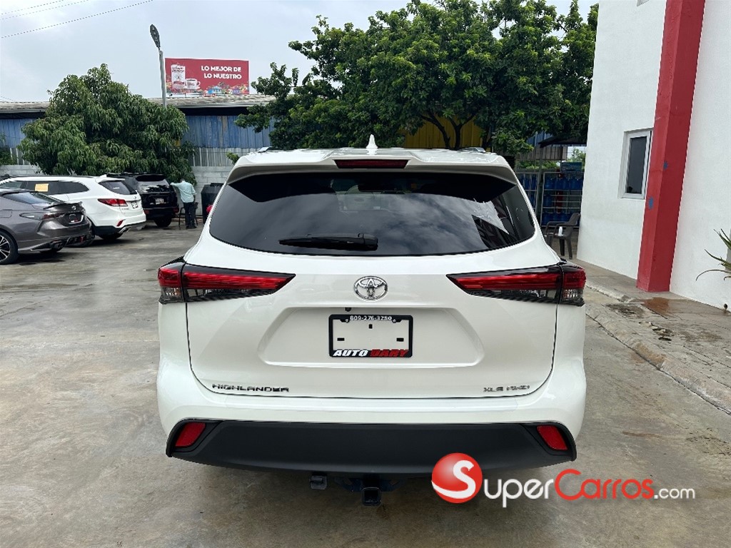 2021 Toyota Highlander XLE — foto 5 / 12
