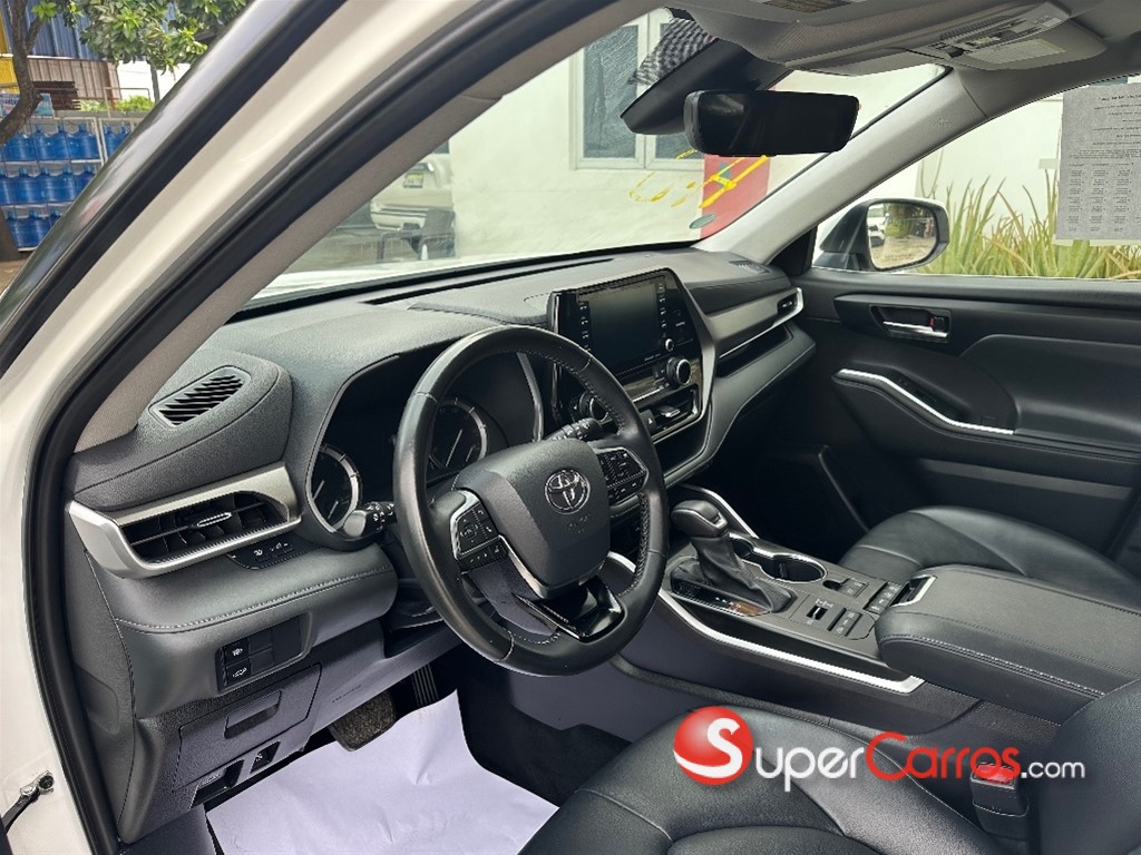 2021 Toyota Highlander XLE — foto 7 / 12