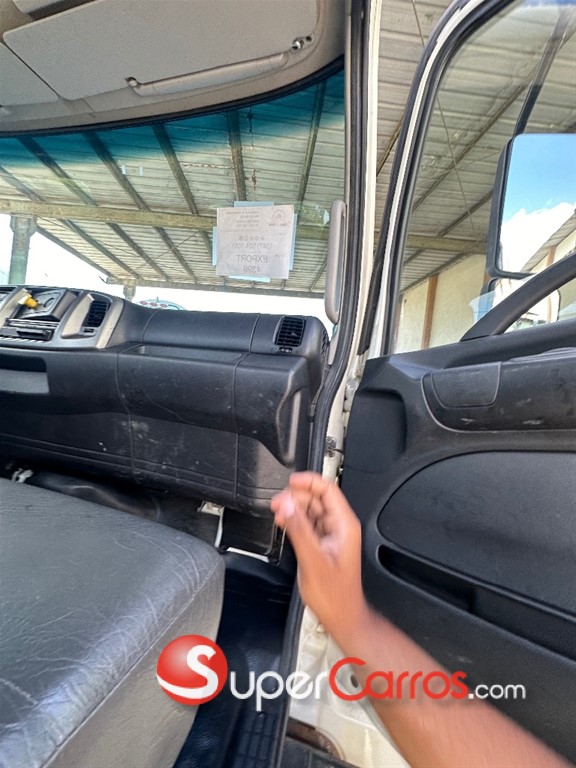 2012 Hino 338 — foto 7 / 11