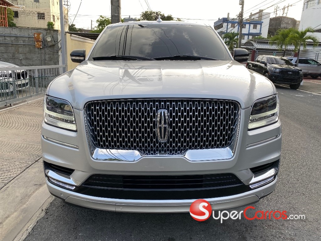 2018 Lincoln Navigator Premier — foto 2 / 9