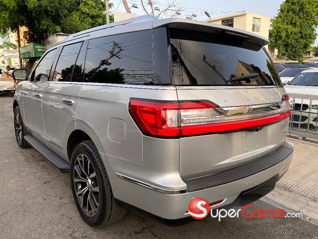 2018 Lincoln Navigator Premier — foto 5 / 9