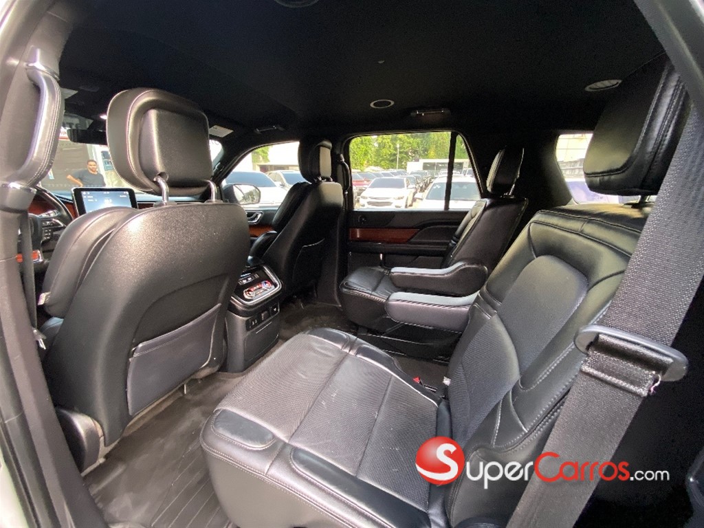 2018 Lincoln Navigator Premier — foto 7 / 9