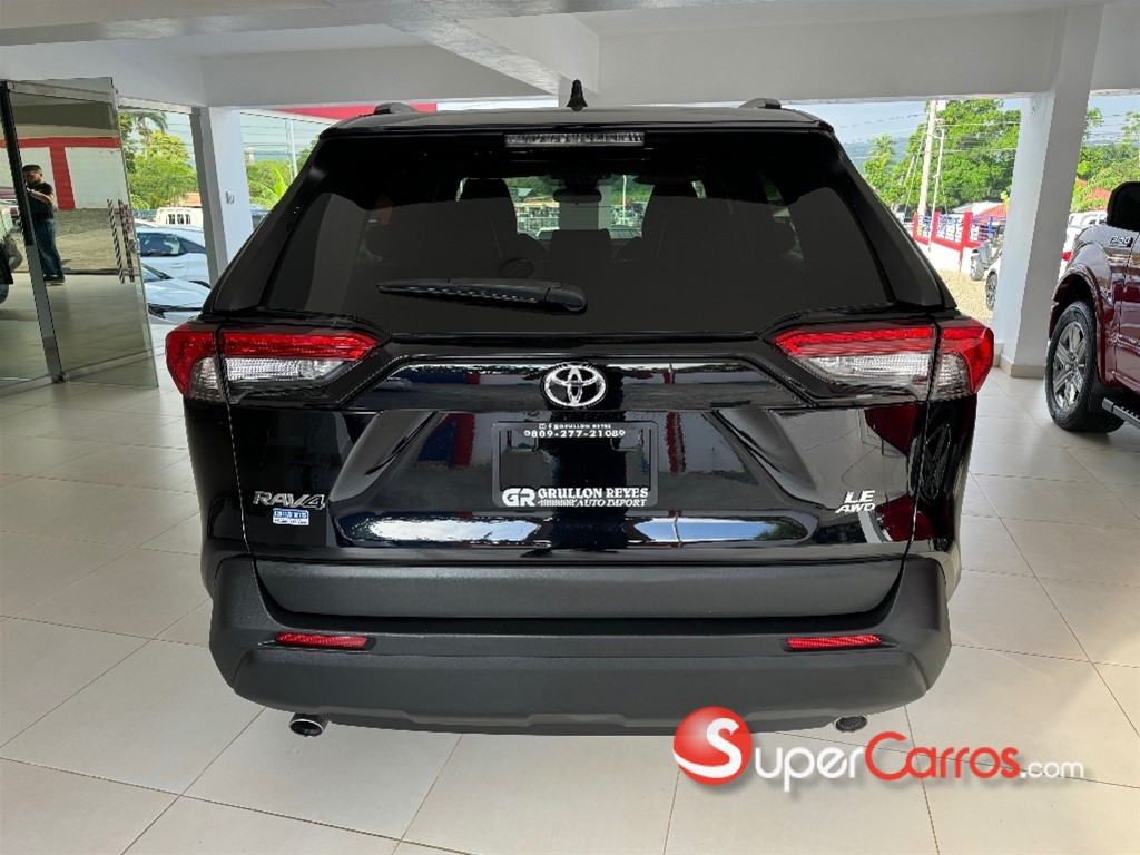 2021 Toyota RAV4 LE — foto 4 / 8