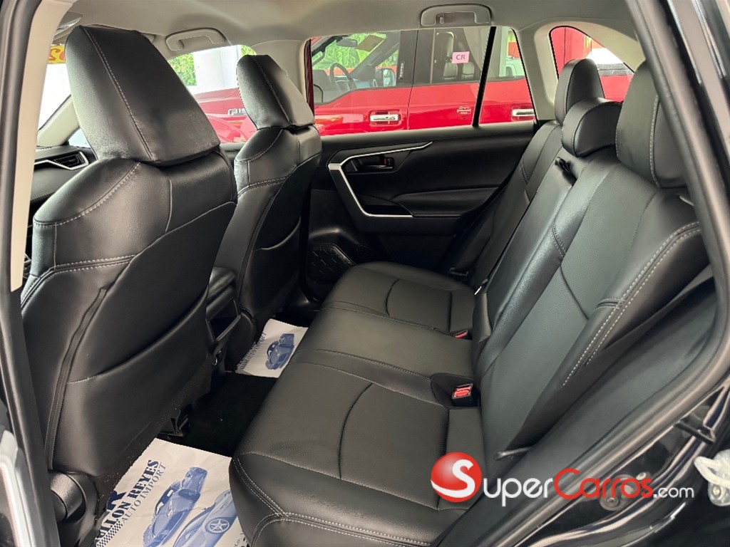 2021 Toyota RAV4 LE — foto 7 / 8