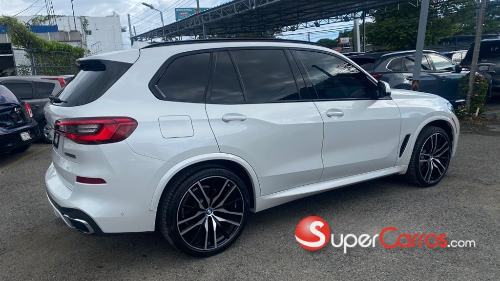 2019 BMW X 5 XDRIVE 50i — foto 9 / 12