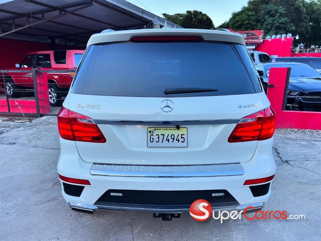 2015 Mercedes-Benz Clase GL 550 — foto 4 / 10