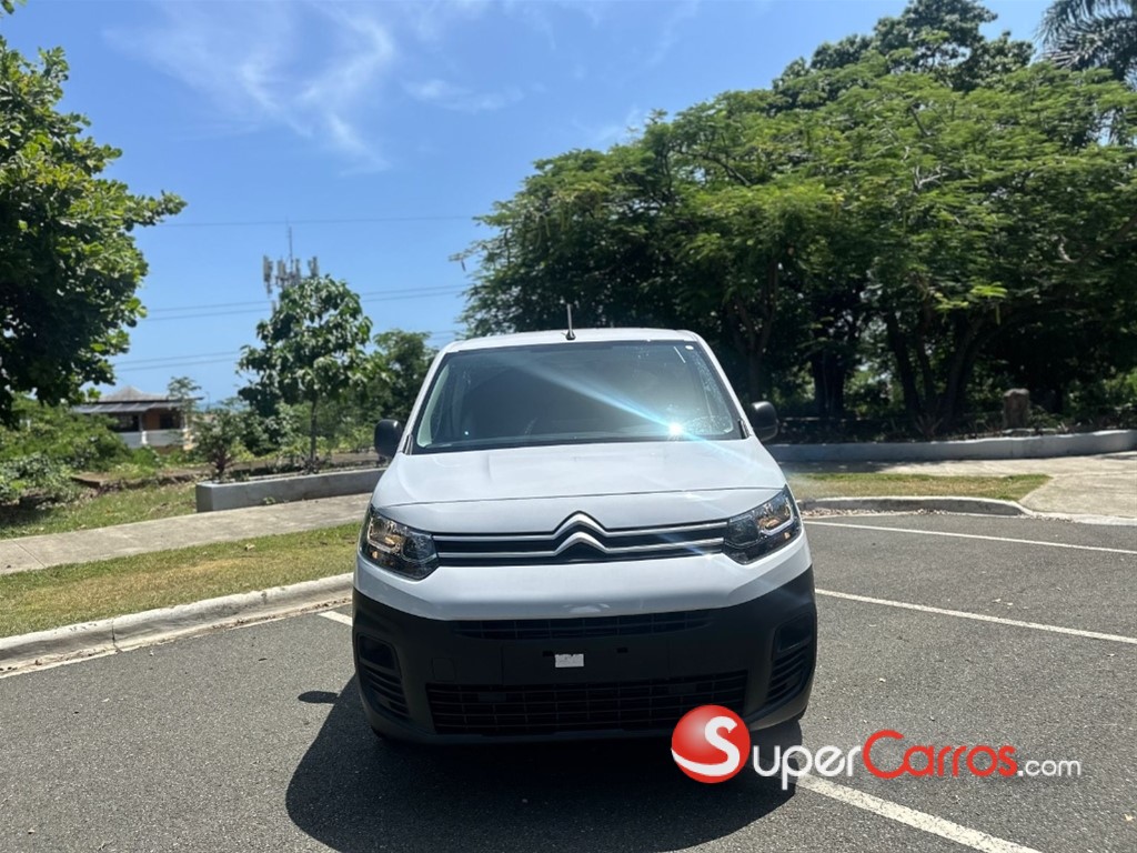 2026 Citroen Berlingo Carga — foto 2 / 8