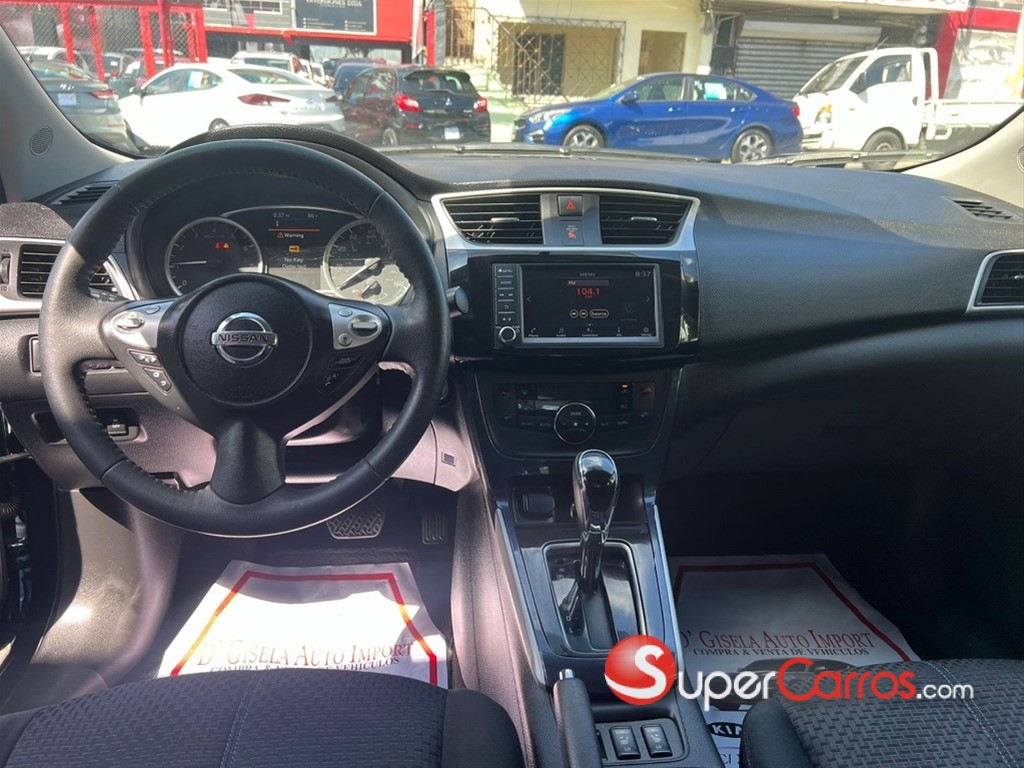 2019 Nissan Sentra SR — foto 4 / 9