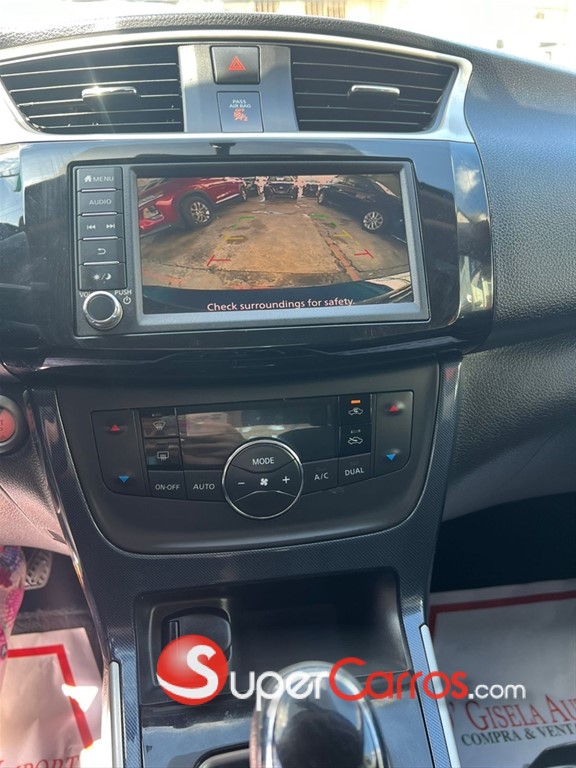 2019 Nissan Sentra SR — foto 5 / 9