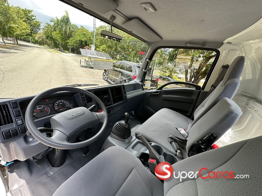 2026 Isuzu NPR 14 pies — foto 6 / 11