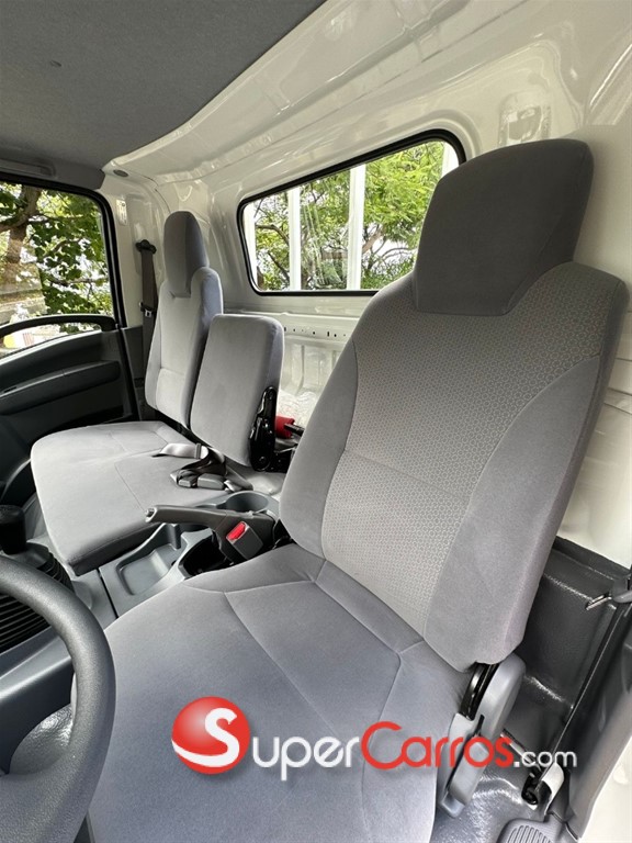 2026 Isuzu NPR 14 pies — foto 11 / 11