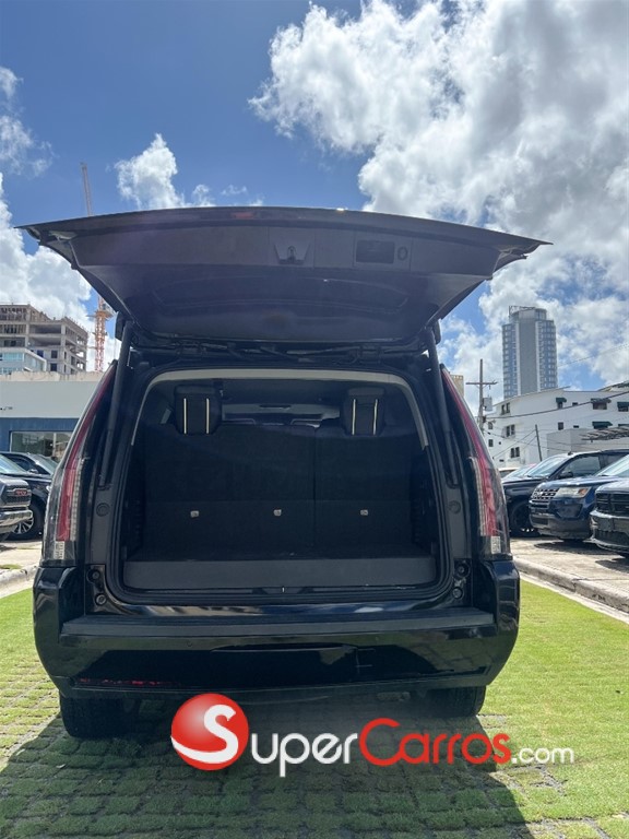 2018 Cadillac Escalade Premium Luxury — foto 9 / 12