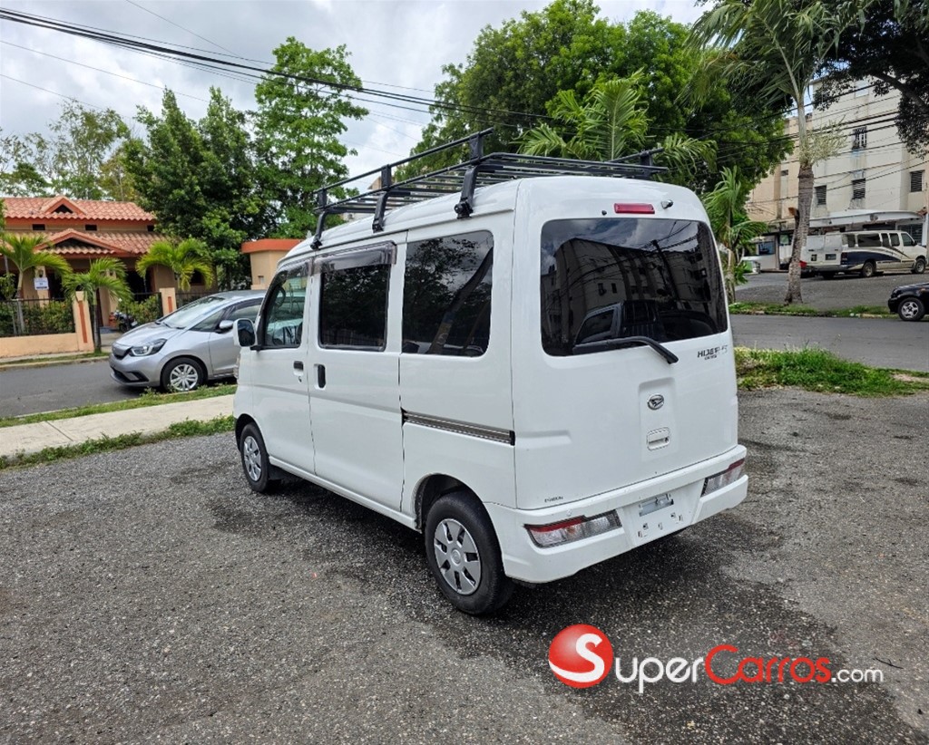 2020 Daihatsu Hijet — foto 10 / 11
