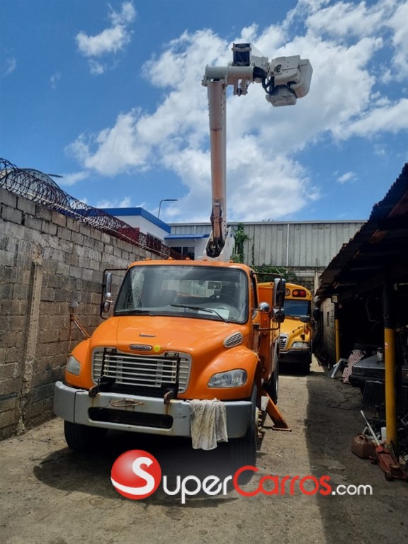 2007 Freightliner M2-106 — foto 4 / 4