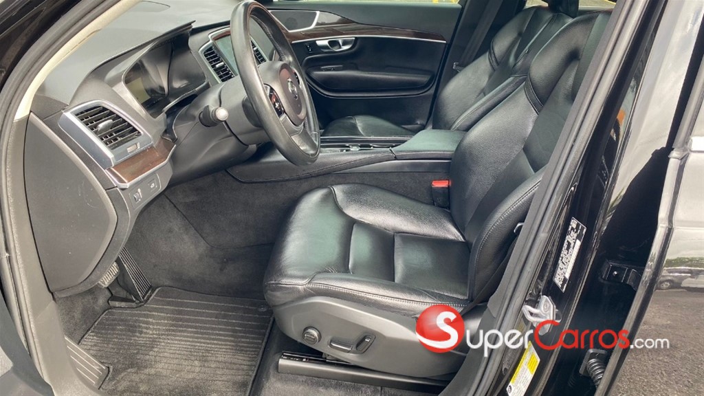 2019 Volvo XC90 Momentum T6 — foto 2 / 12