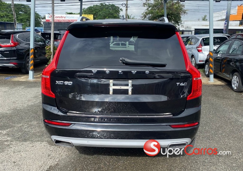 2019 Volvo XC90 Momentum T6 — foto 11 / 12
