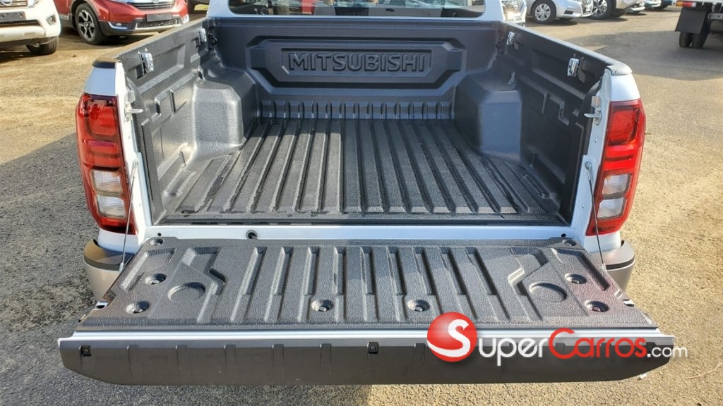 2025 Mitsubishi Motors L 200 — foto 12 / 12