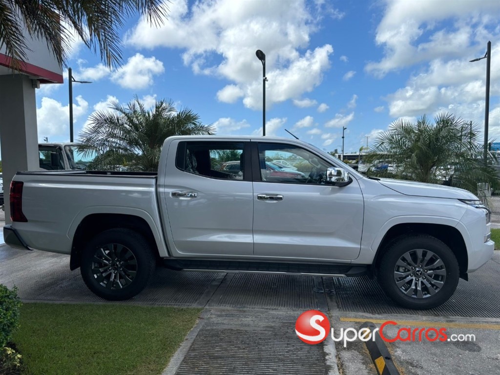 2025 Mitsubishi Motors L 200 — foto 5 / 9