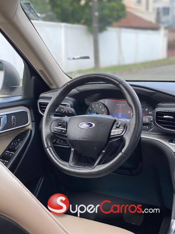 2020 Ford Explorer Limited — foto 5 / 9