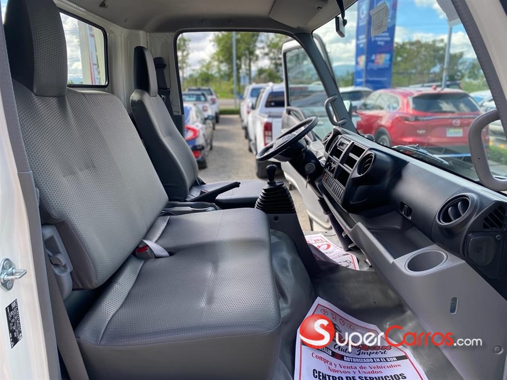 2024 Hino WU 710L — foto 6 / 8