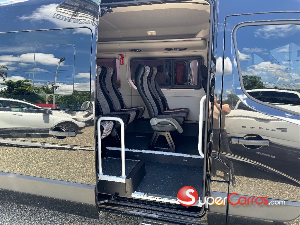 2020 Renault Master Pasajeros — foto 8 / 12