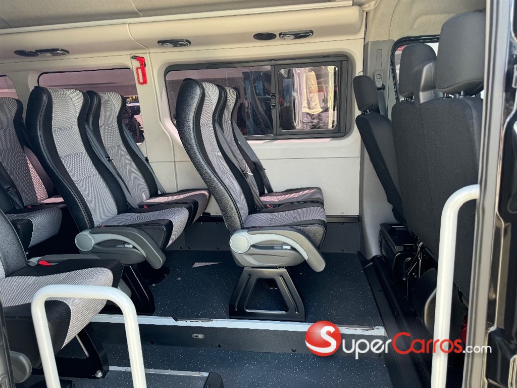 2020 Renault Master Pasajeros — foto 12 / 12