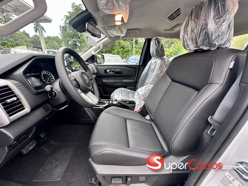 2025 Mitsubishi Motors L 200 — foto 10 / 11