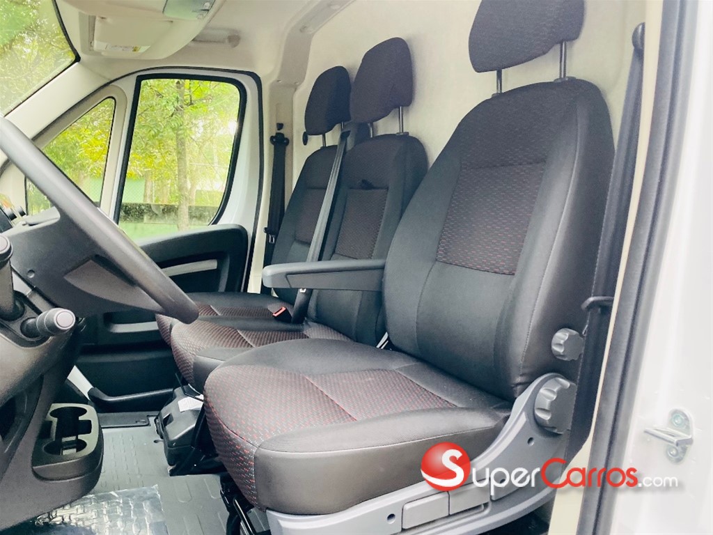 2025 Citroen Jumper — foto 10 / 12