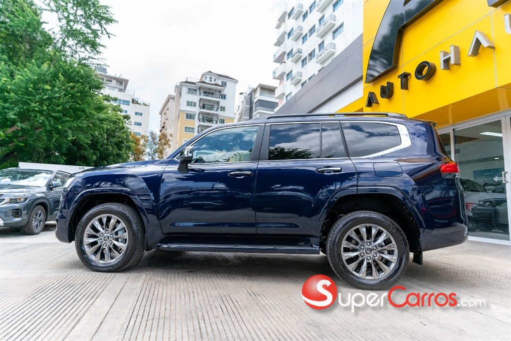 2027 Toyota Land Cruiser 300 VX-R — foto 4 / 9