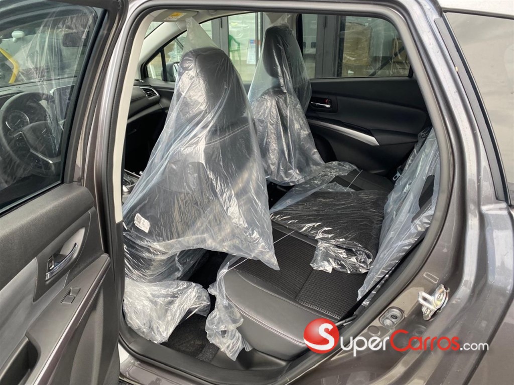 2024 Suzuki S-Cross GLX — foto 6 / 9