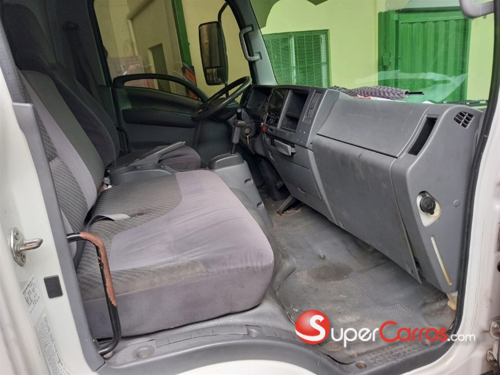 2014 Isuzu NPR — foto 2 / 11
