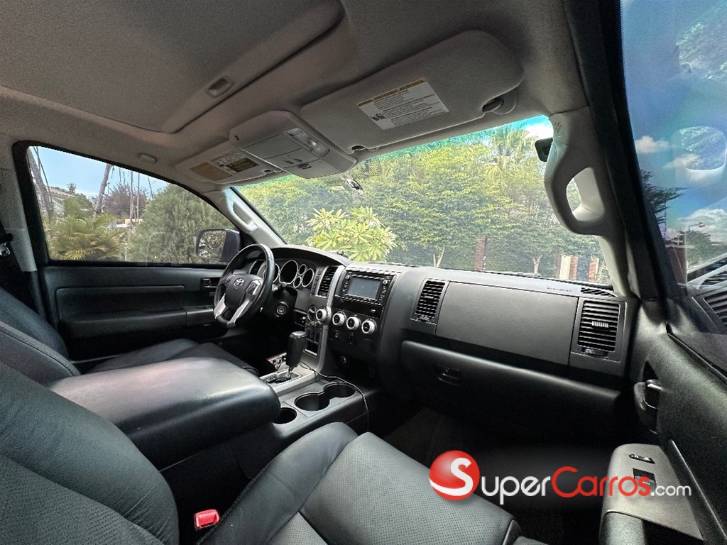 2014 Toyota Sequoia — foto 8 / 10