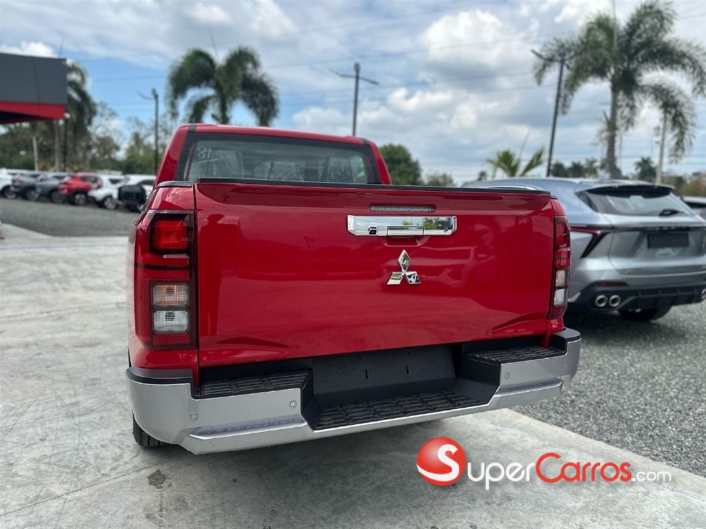 2027 Mitsubishi Motors L 200 — foto 5 / 10