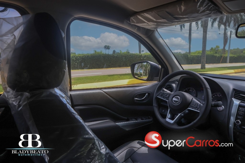 2026 Nissan Frontier LE — foto 2 / 10