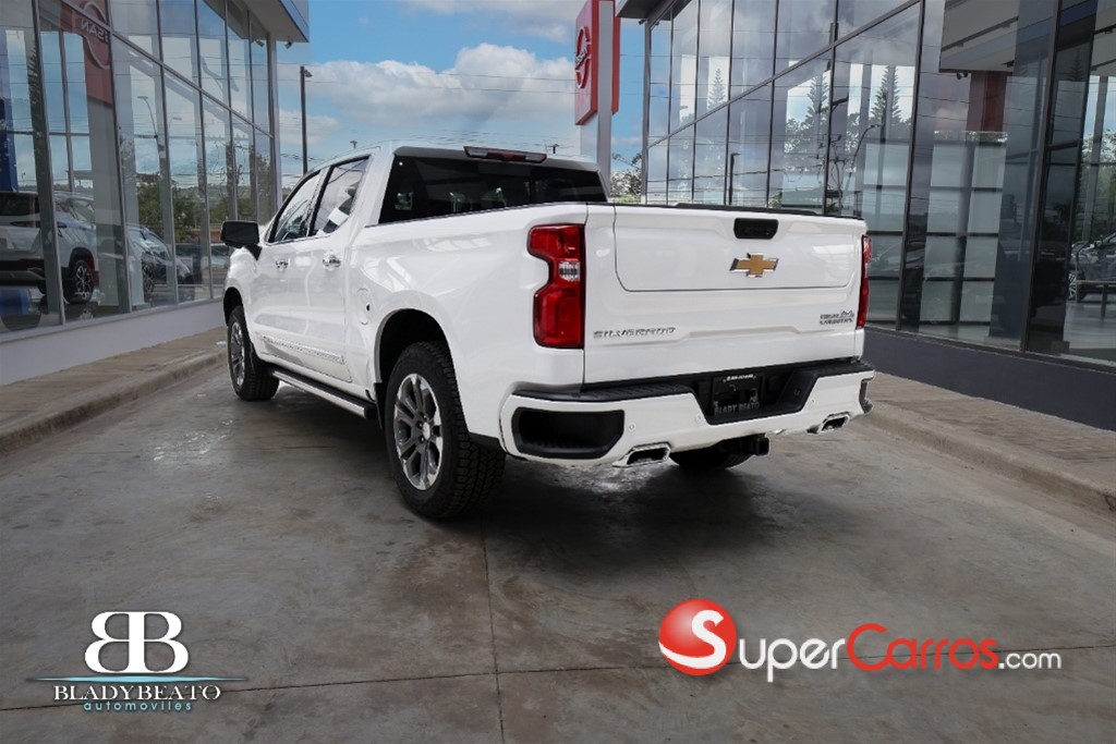 2026 Chevrolet Silverado High Country Duramax — foto 9 / 12