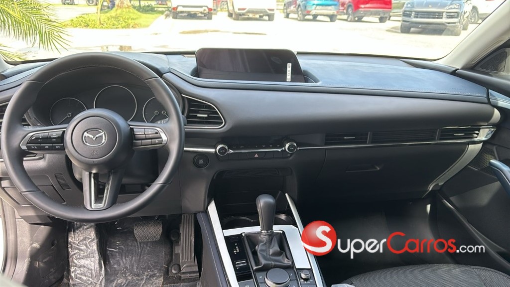 2027 Mazda CX-30 GS — foto 4 / 6