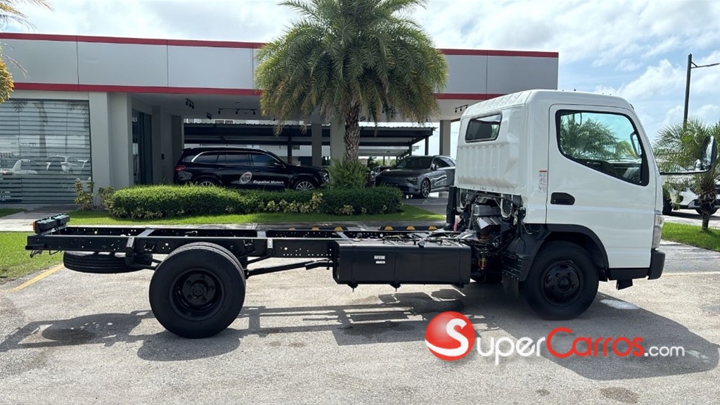 2025 Mitsubishi Motors Canter Chassis 14 pies — foto 4 / 7