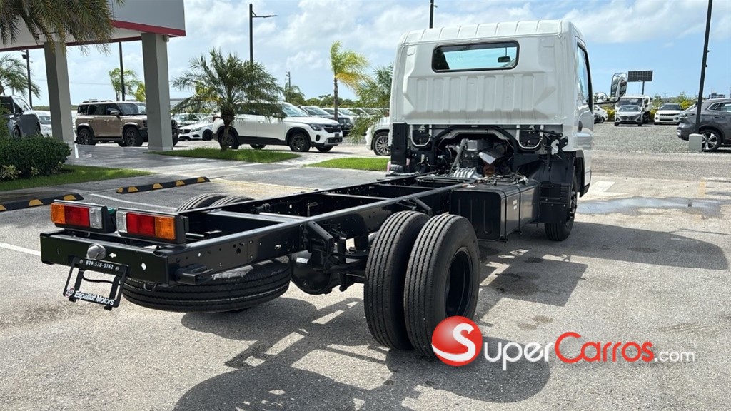 2025 Mitsubishi Motors Canter Chassis 14 pies — foto 5 / 7
