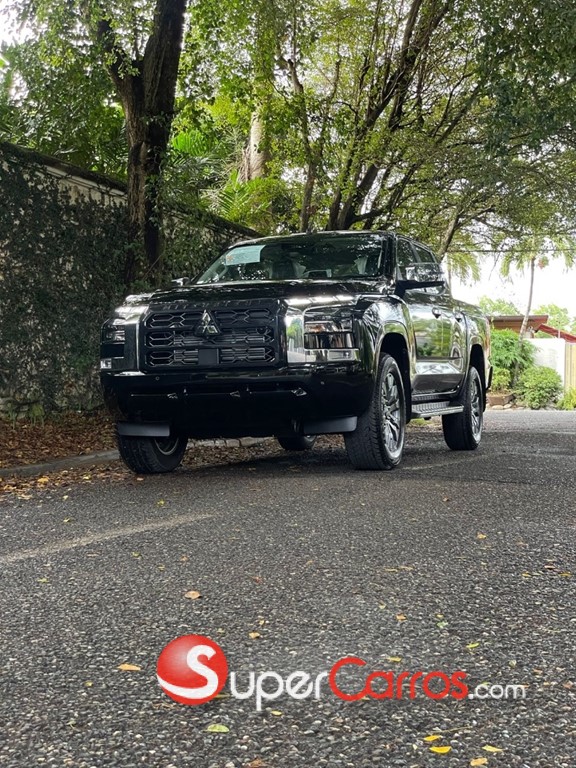 2025 Mitsubishi Motors L 200 — foto 2 / 8